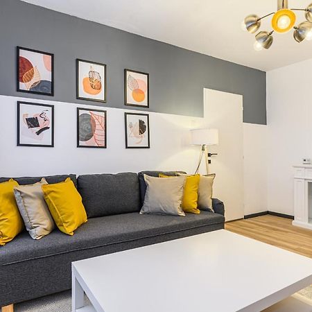 Travelers Hideout - Central Apartment Braşov Extérieur photo