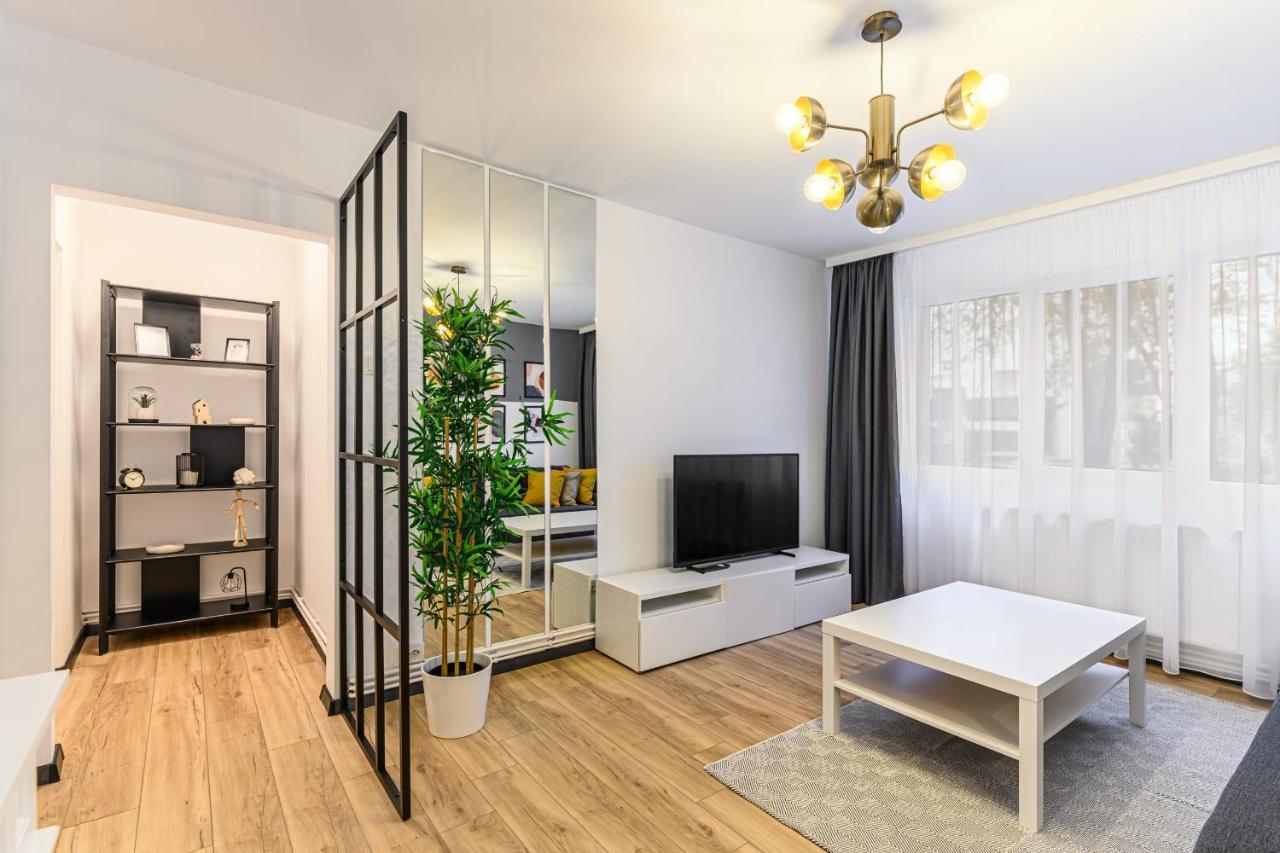 Travelers Hideout - Central Apartment Braşov Extérieur photo