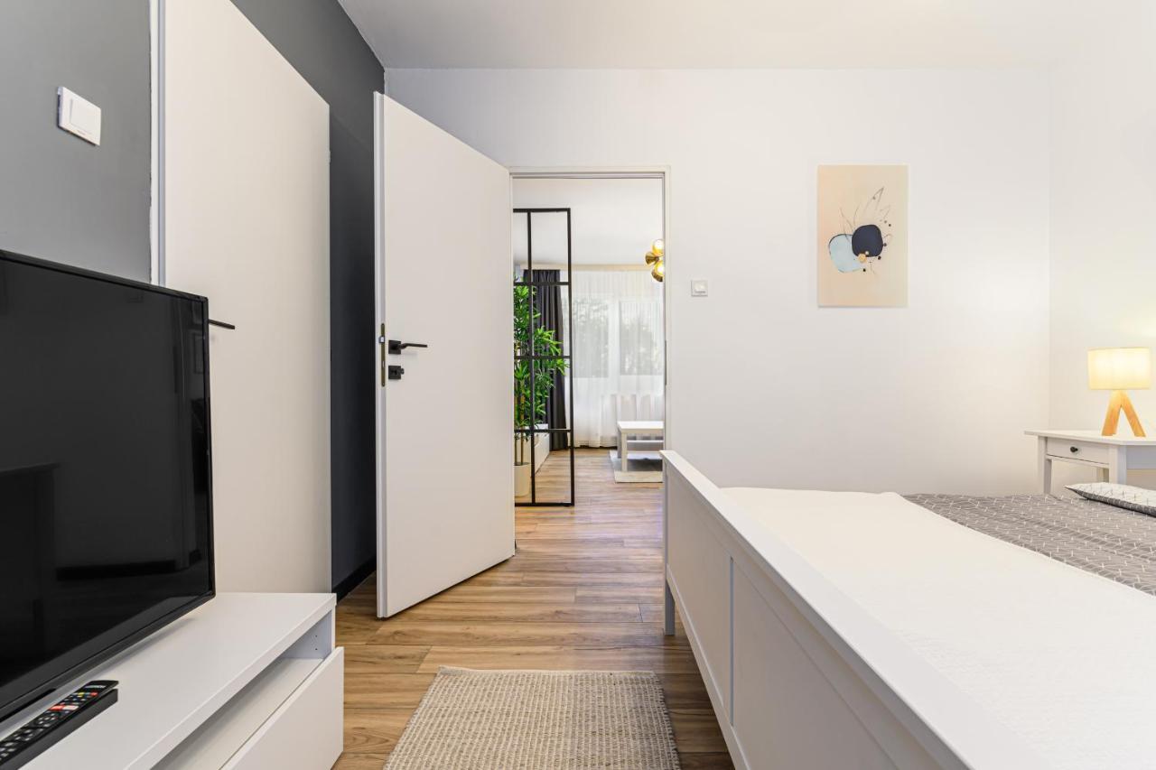 Travelers Hideout - Central Apartment Braşov Extérieur photo