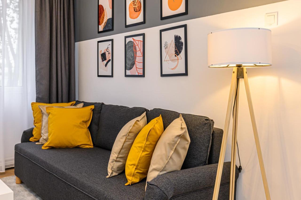 Travelers Hideout - Central Apartment Braşov Extérieur photo