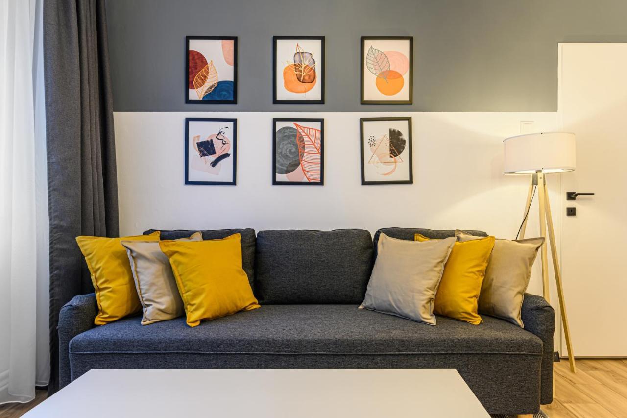 Travelers Hideout - Central Apartment Braşov Extérieur photo
