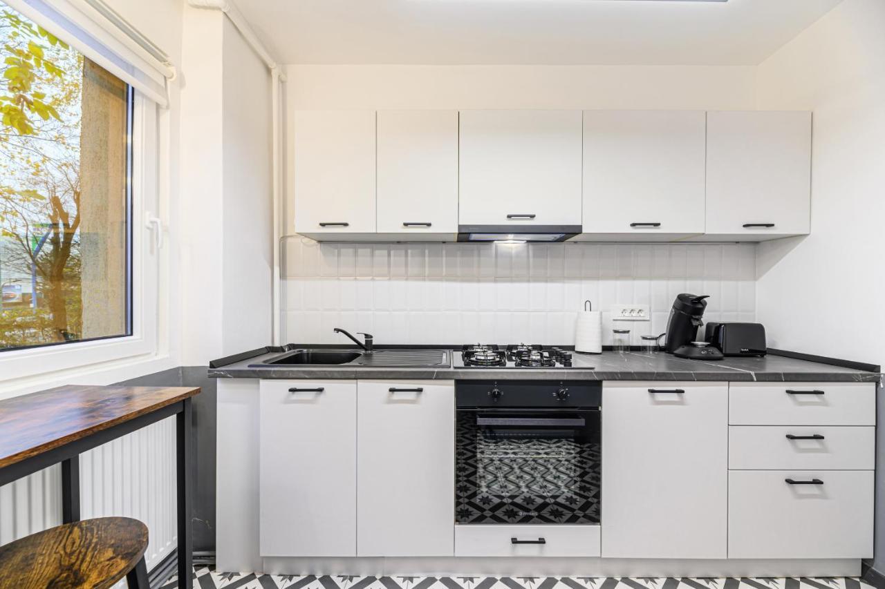 Travelers Hideout - Central Apartment Braşov Extérieur photo